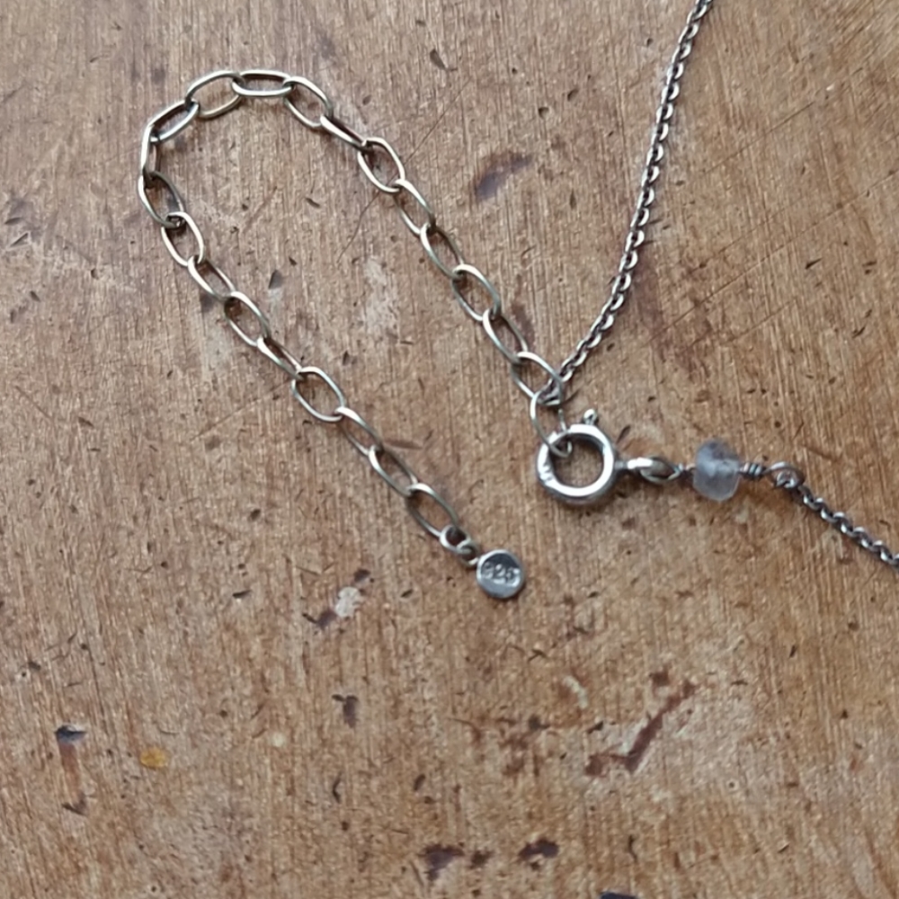 925 Sterling Silver Hammered Labradorite Handmade Necklace - Picture 9 of 10
